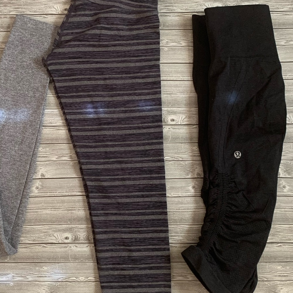 Lululemon black in the flow crops